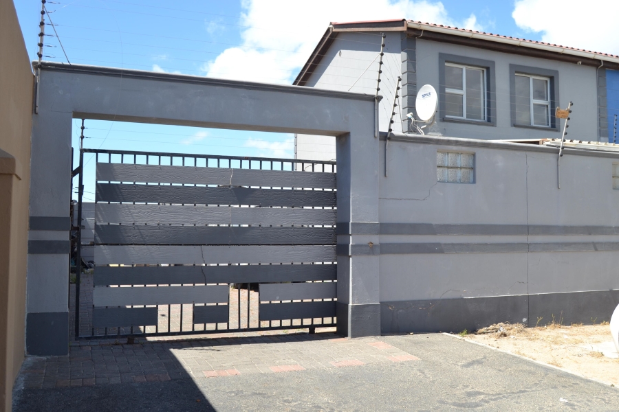 3 Bedroom Property for Sale in Seawinds Western Cape